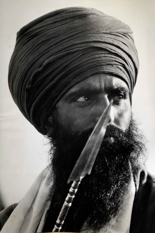 __batth__'s tweet photo. Everyone loves to quote Sant Jarnail Singh Ji Khalsa Bhindrawale to prove their points until it come to Sant Ji’s last message of Khalistan to Sangat
“foundation for Khalistan will be laid if the indian state send in its army in Harminder Sahib”
~@manvirsyngh 
#khalistan https://t.co/BpZwenbQc4