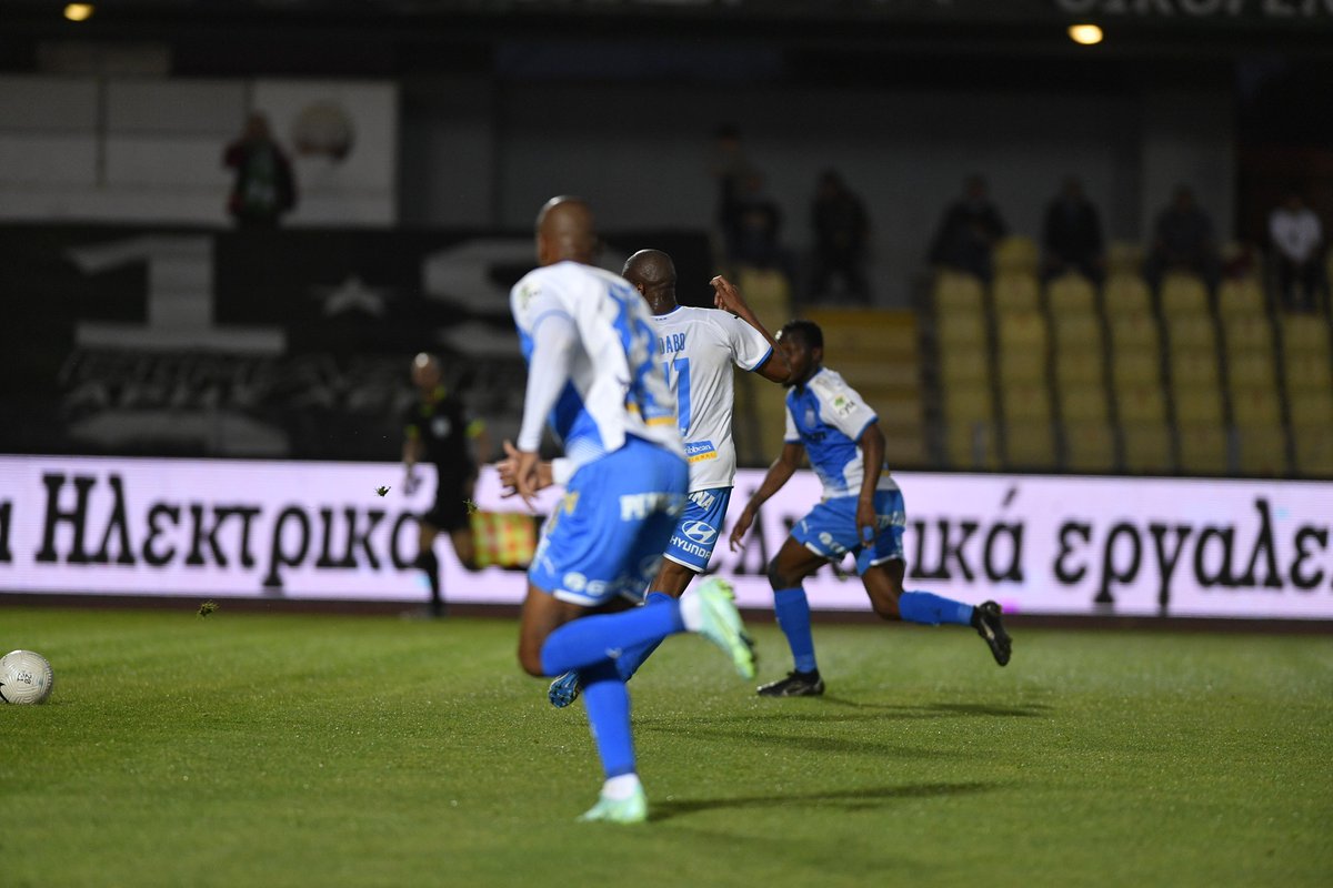 APOLLONOFFICIAL's tweet photo. 25' | 1⃣ - 1⃣ | #GOAAAAAAAAAAL Ο Νταμπό έδωσε όμορφα στον Ογκέντα ο οποίος με ψύχραιμο πλασέ ισοφαρίζει! Το πρώτο γκολ του Γάλλου με τα 🔵⚪️
#ApollonFC #WeAreOne #ApolAris https://t.co/jSOjS6j1bg