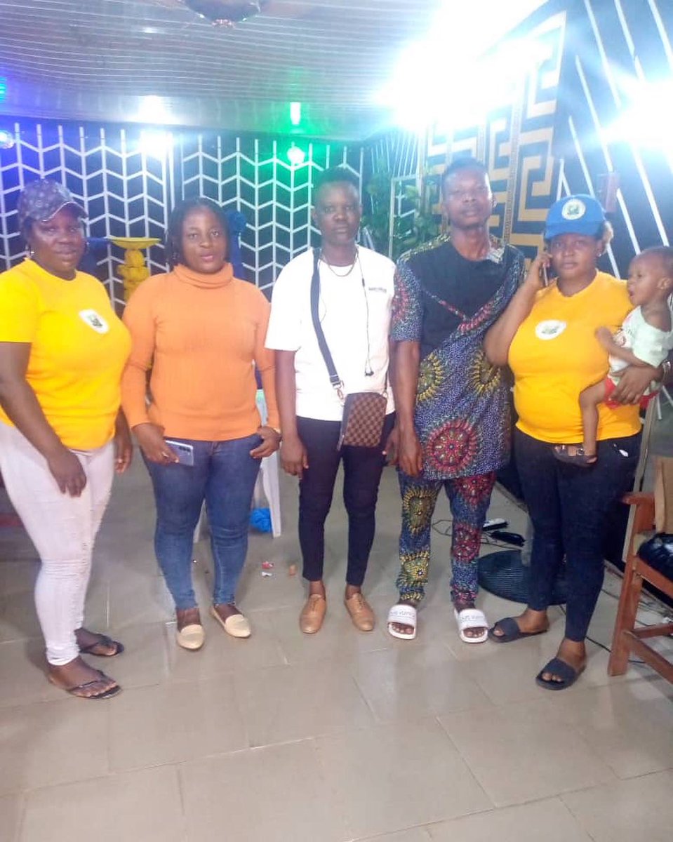 UniqueHumanity's tweet image. To God be the glory 💚🧡