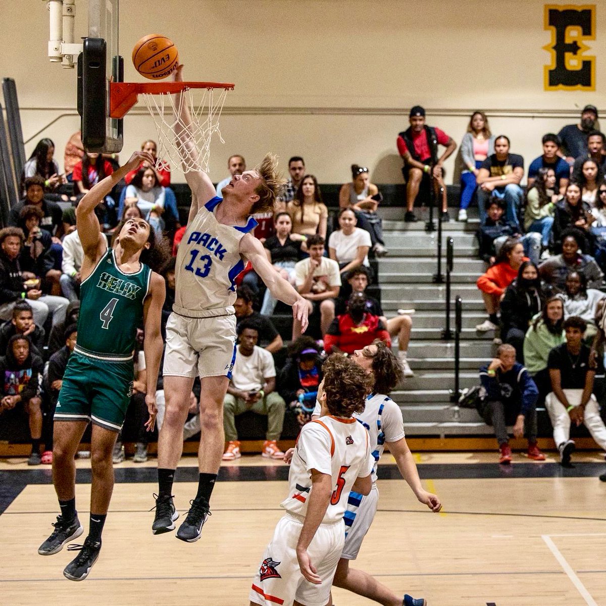 MaxConaway6's tweet photo. A few pics from the All-Star game 🏀 https://t.co/0ig4GbQvR9