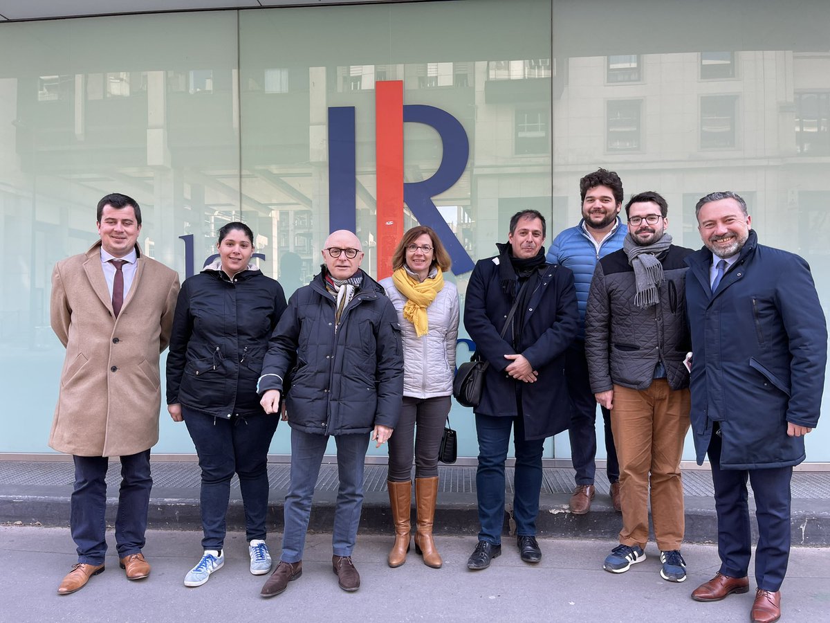 inesCB37's tweet photo. Après un Conseil national dédié aux investitures aux législatives puis au vote du budget, direction Portes de Versailles pour le grand rassemblement autour de @vpecresse 🇫🇷 https://t.co/Ci1pVJkESm