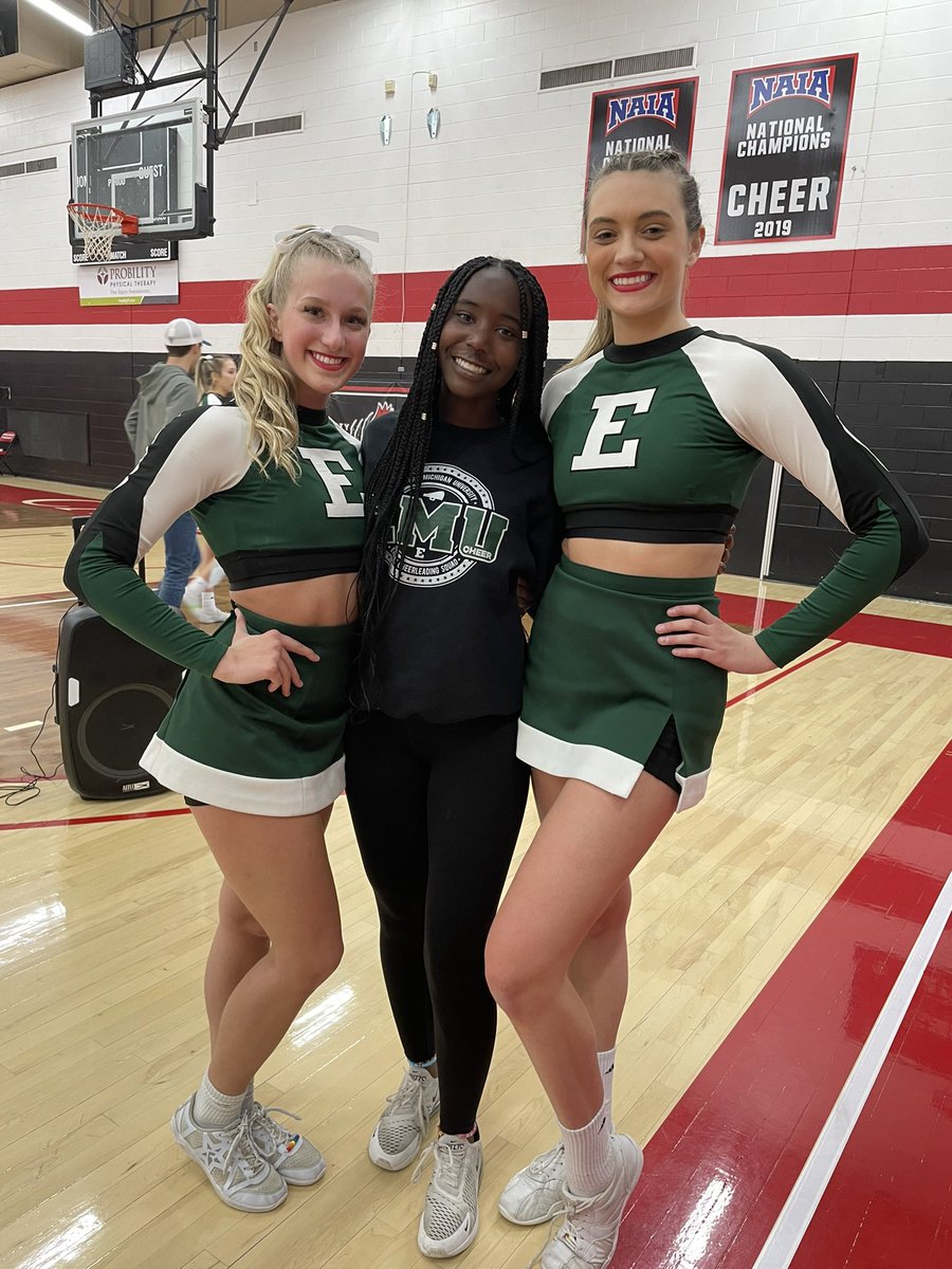 Woodhaven_DECA's tweet photo. Warriors supporting our DECA alumni Alyssa and Brooke. Good luck EMU cheer team at nationals.  Warrior Strong. https://t.co/jltZonqBlU