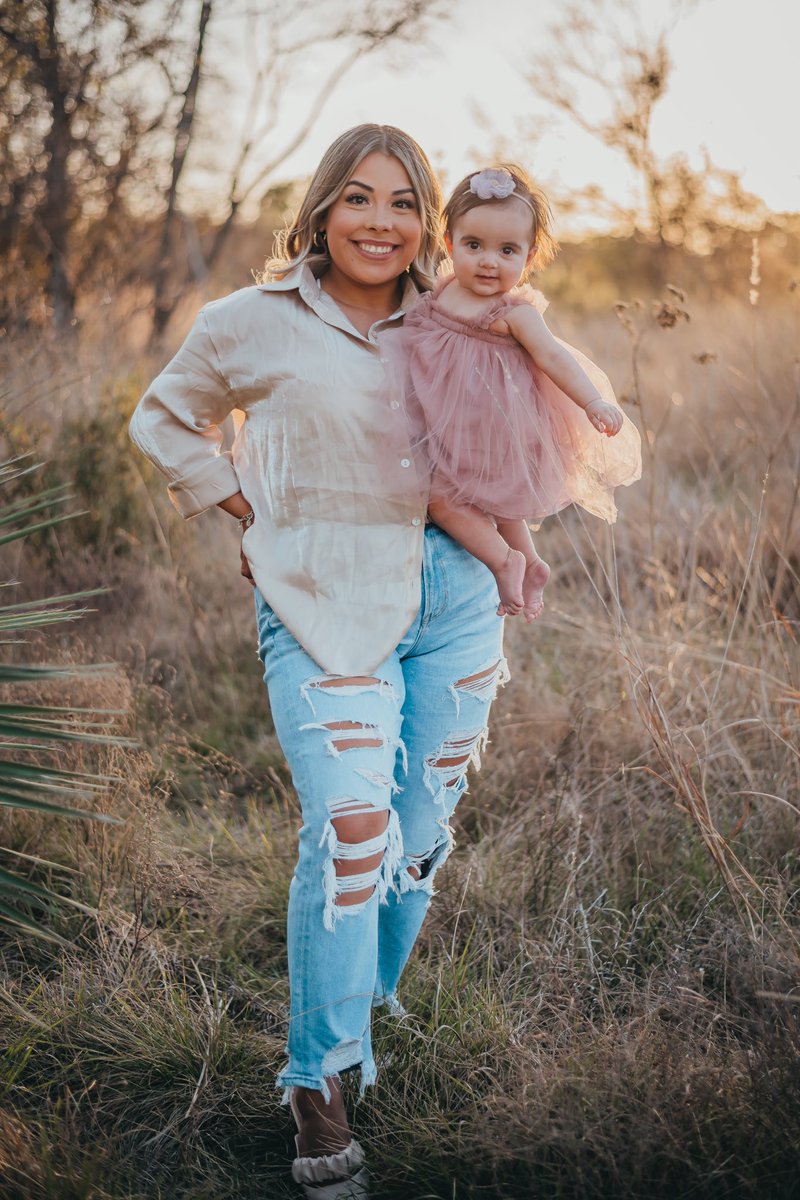 mercy_garza's tweet photo. •happy 6 months my sweet angel• https://t.co/KTc47rvx5G