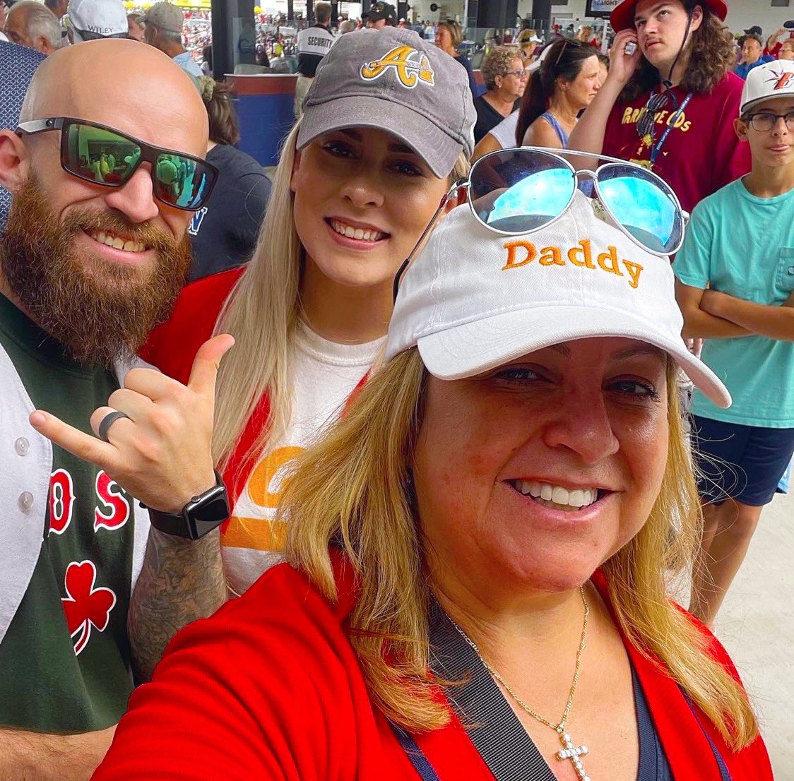 hannah_ingrammm's tweet photo. When your MIL forgets a hat for the game so you put her in the daddy hat 🤷🏼‍♀️👌🏼😅 @UTVolShop  @Vol_Baseball  #daddyhat #GoVols https://t.co/kuFADPYSLE