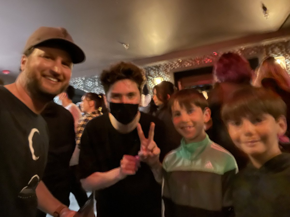 LewDog13_'s tweet photo. Took my boys to the @dayseeker @HoldingAbsence @thornhillmelb @Caskets_band show last night in LA. They loved it and don’t want to stop listening to Holding Absence now! @Lucaswoodland, thanks for making time to meet them. It meant a lot to us. You and @benxelliott were great! https://t.co/fQ8hPPK73R