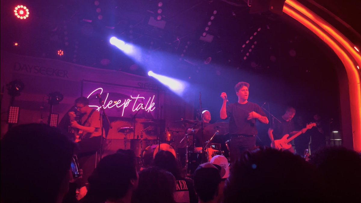 LewDog13_'s tweet photo. Took my boys to the @dayseeker @HoldingAbsence @thornhillmelb @Caskets_band show last night in LA. They loved it and don’t want to stop listening to Holding Absence now! @Lucaswoodland, thanks for making time to meet them. It meant a lot to us. You and @benxelliott were great! https://t.co/fQ8hPPK73R