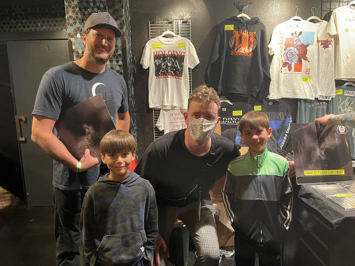 LewDog13_'s tweet photo. Took my boys to the @dayseeker @HoldingAbsence @thornhillmelb @Caskets_band show last night in LA. They loved it and don’t want to stop listening to Holding Absence now! @Lucaswoodland, thanks for making time to meet them. It meant a lot to us. You and @benxelliott were great! https://t.co/fQ8hPPK73R