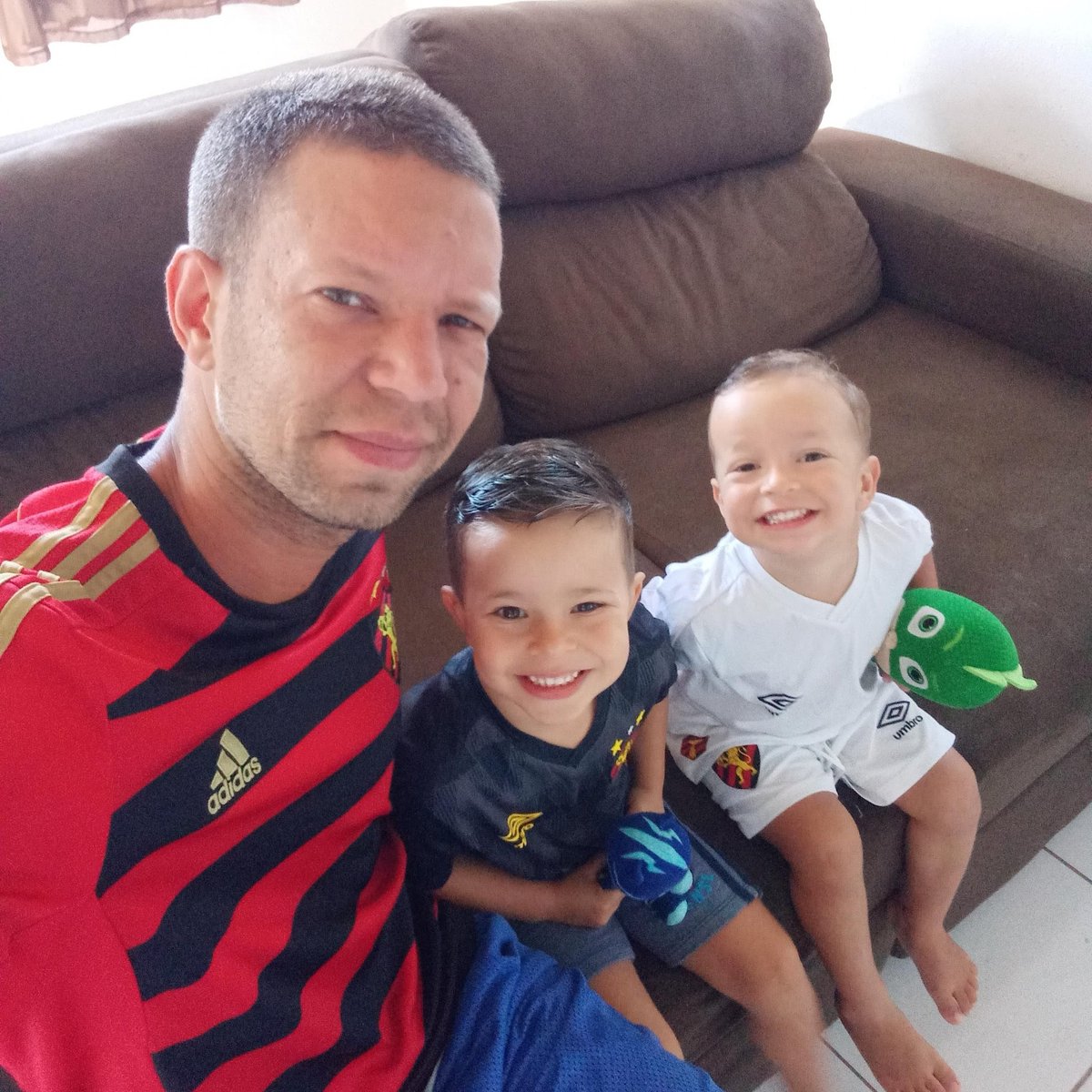 ARS_Adriano's tweet photo. Família rubro negra 
#uniao
@sportrecife 
#CopadoNordestenoSBT https://t.co/8Pz5OICvjh