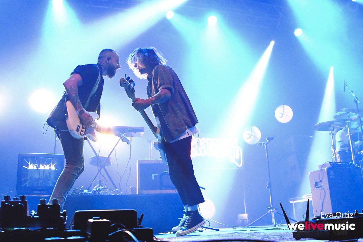 ☝🏻 Directo desgarrador el de <a href="/DaniFdez/">Dani Fernández D.</a> quien junto a su banda consiguió contagiar esa locura descomunal que lo hizo único, personal e intransferible. 

Toda la info del concierto de <a href="/RazzmatazzClubs/">RazzmatazzClubs</a> dentro del <a href="/guitfestbcn/">Guitar BCN</a> en nuestra web 
👉🏻 wp.me/p7UznM-ndp