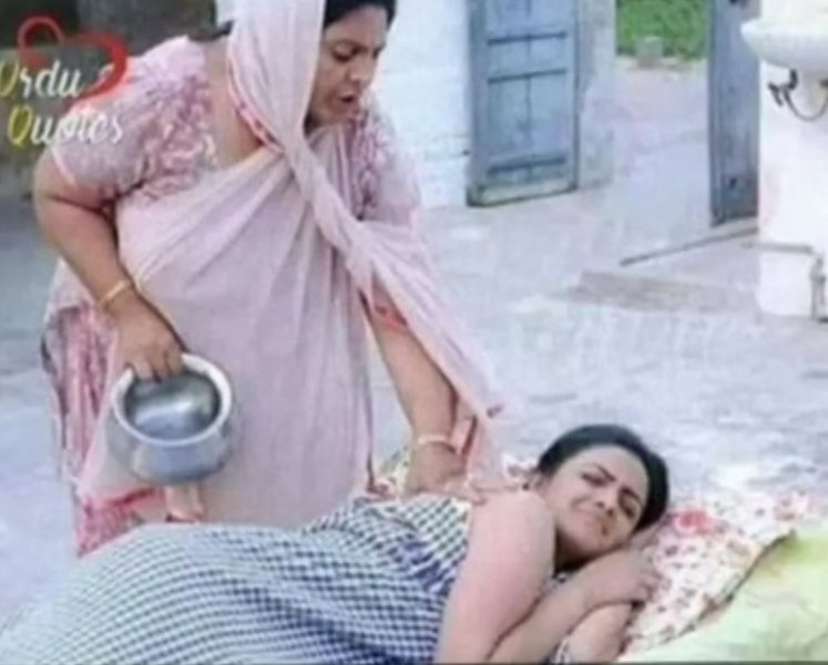 अरे ओ नैना की बच्ची 
चल ऊठ सेहरी  बना  पुरे 
दिन ट्विटर पे लगी  रहती हैं 🤣
<a href="/Rocking_Nainaa/">Naina...✌️</a>