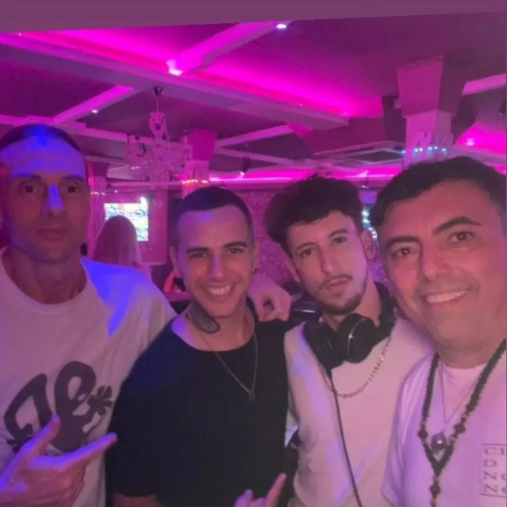 Big thanks to all those at dejavu after hours 🙌🙌 see ya'll next week 🥳
.
@giussdj
<a href="/joshmendezmusic/">Josh Méndez</a>
<a href="/Solandertv/">Solander</a>
<a href="/caviatar/">Caviatar</a>
@clubdeinovenove 
.
#housemusicalllifelong #techhouse #housemusic #afterhours #djlife #stuartstone
