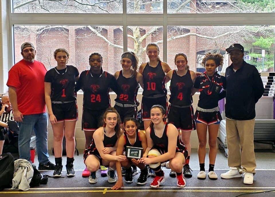 AZWilkes's tweet photo. great weekend with you guys, let’s keep the energy all summer long!🐉🖤 #SilverBracketChamps🏆 https://t.co/2SB8TVyb5F