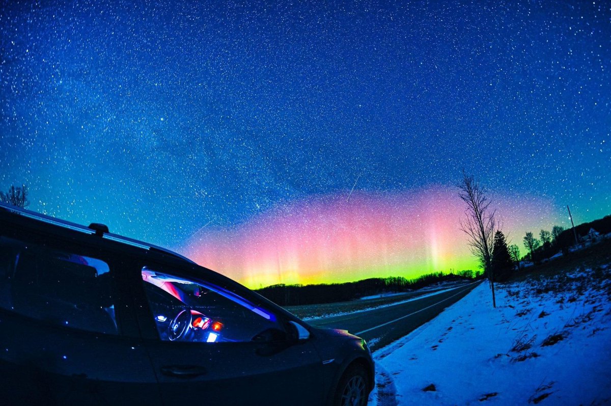 mfkaelin's tweet photo. On April 1-2, we held a #LiveChase for the Michigan Aurora Chasers, and we caught the Northern Lights! What an awesome adventure!! 💥🌎☄️😎
https://t.co/aIJAwE63qY
#MiAurora #AuroraBorealis https://t.co/GyVELuQWbD