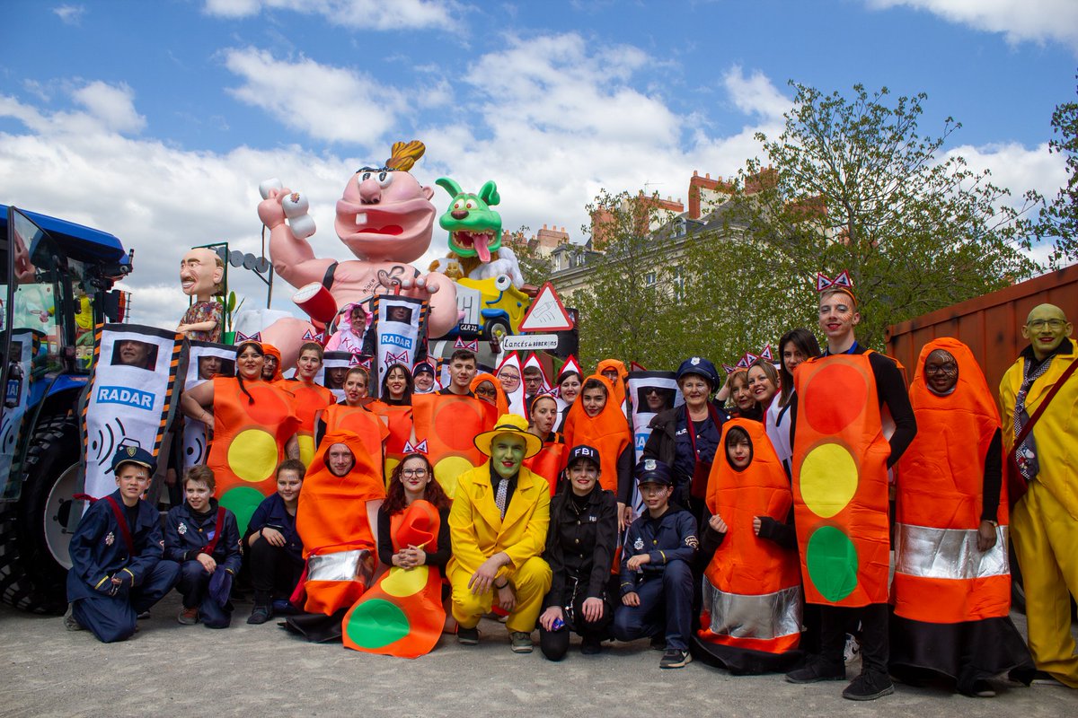 lesgaislurond's tweet photo. @lesgaislurond
#nantesaimesoncarnaval
#lesglr #lesgaislurondnantais #teamglr #carnavaldenantes #carnavaldenantes2022 #carnavalnantes #carnaval2022 #fcf #fcfjeunesse #noussommescarnavaleuropeen
#nantes https://t.co/PLouj4Q6gH