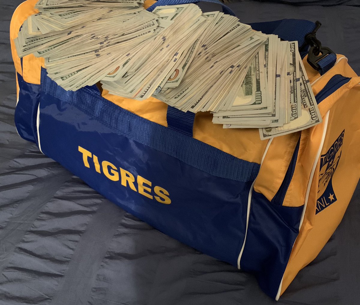 Si esta noche gana Tigres regalare $7,000 pesos entre 14 personas que le den like a este tweet!