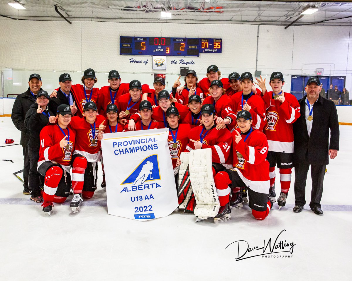 We have our first champions of the day as the <a href="/U18AAStamps/">NWCAA U18 AA Stamps</a> take home the U18 AA Provincial banner in Calgary!

📸: <a href="/Dave__Watling/">Dave Watling Photography</a> 

#HAProvincials | #TeamATB | <a href="/AbU18aa/">2022 - U18AA AB Provincials</a>