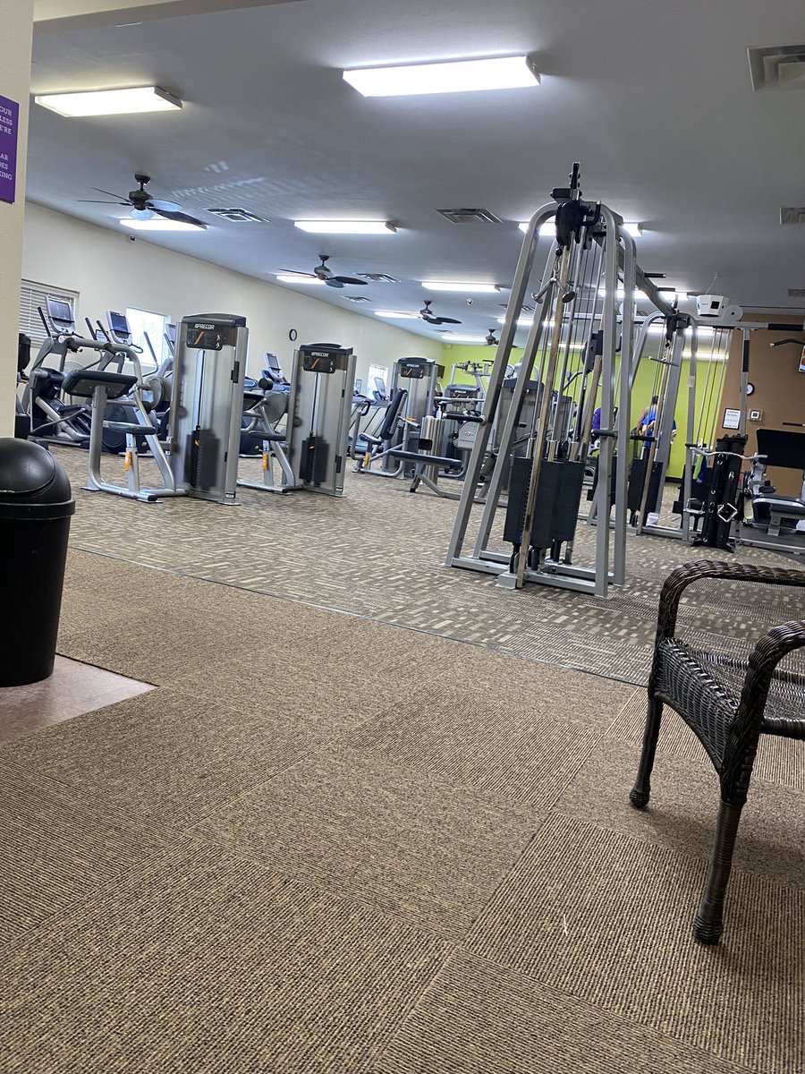 scottcarbs1's tweet photo. Should I stay or should I go? My body is telling me I have a choice to make. This is the first step … ugh! #walkingtimebomb https://t.co/iDxWrsPmBv