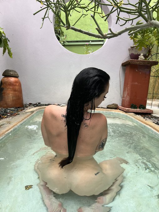 Watch ♡ stassie ♡ (╥_╥)'s leaked NSFW photo on TwXstars