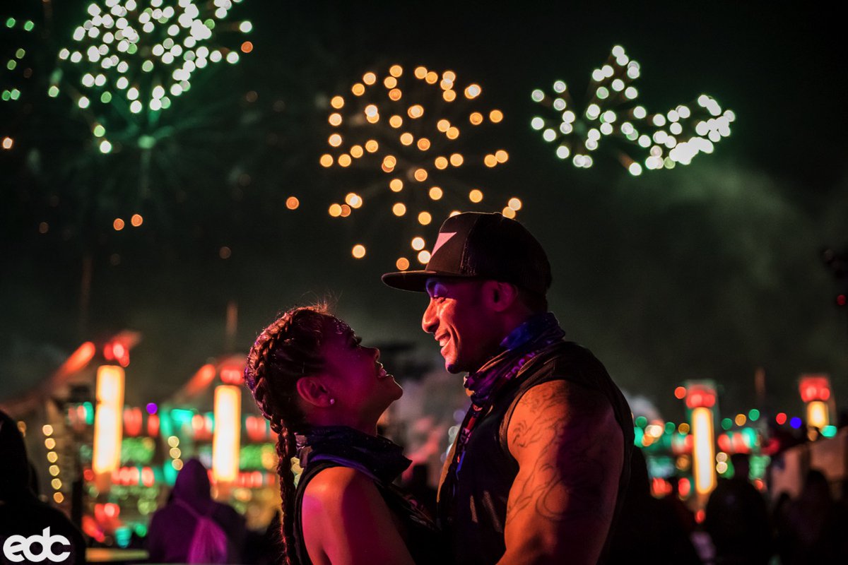 HolyBeatMedios's tweet photo. Vivir los festivales con esa persona especial es de las mejores experiencias en la vida. 🥰 https://t.co/7sfNrjDhT5