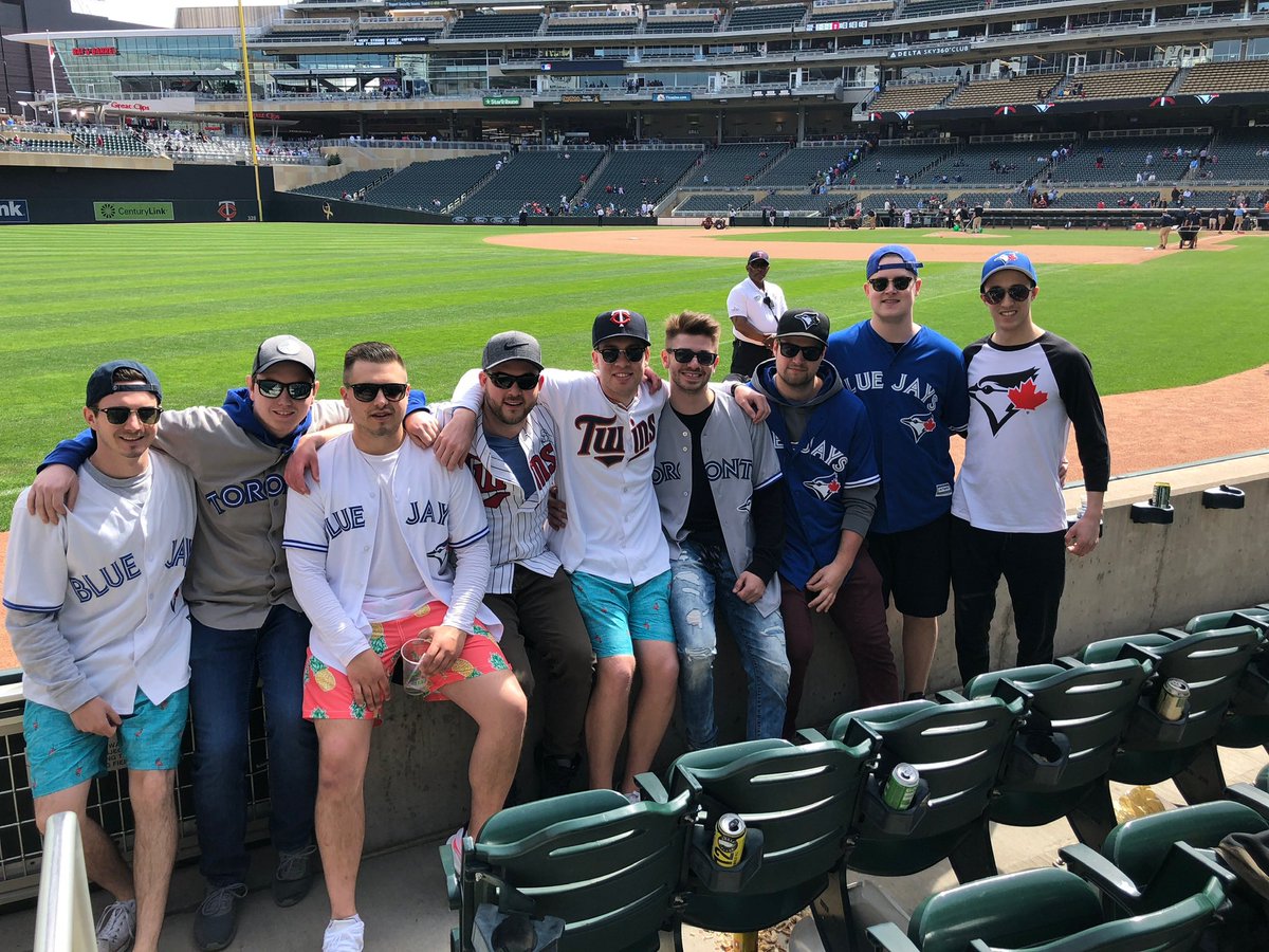 TCaryk's tweet photo. Hey @STR0 we got 8 fellas from Canada coming down to the Chi June 16th and 17th, we gonna be at Wrigley, what are the chances we can meet up with ya? Or even get some tickets from ya? The fellas would love to see ya https://t.co/YQJAEvUK35