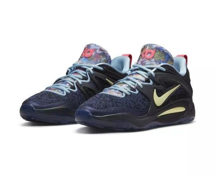 nba_kicks's tweet photo. Oficialmente las KD 15 👀👀👀

¿Opiniones? https://t.co/n846tGn2kE