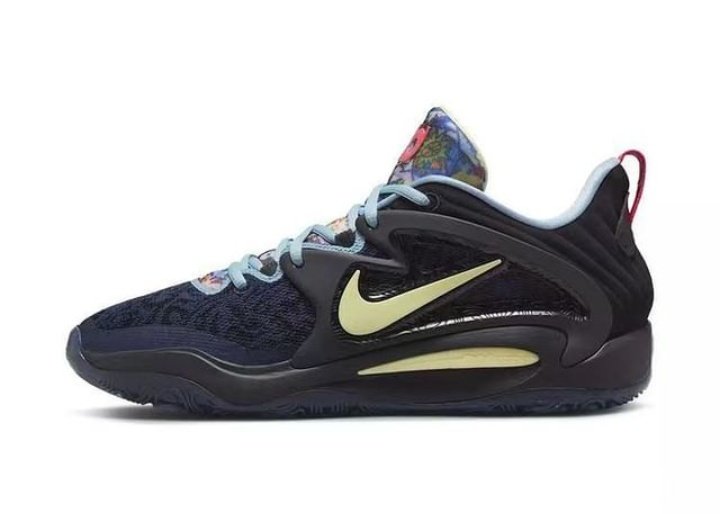 nba_kicks's tweet photo. Oficialmente las KD 15 👀👀👀

¿Opiniones? https://t.co/n846tGn2kE