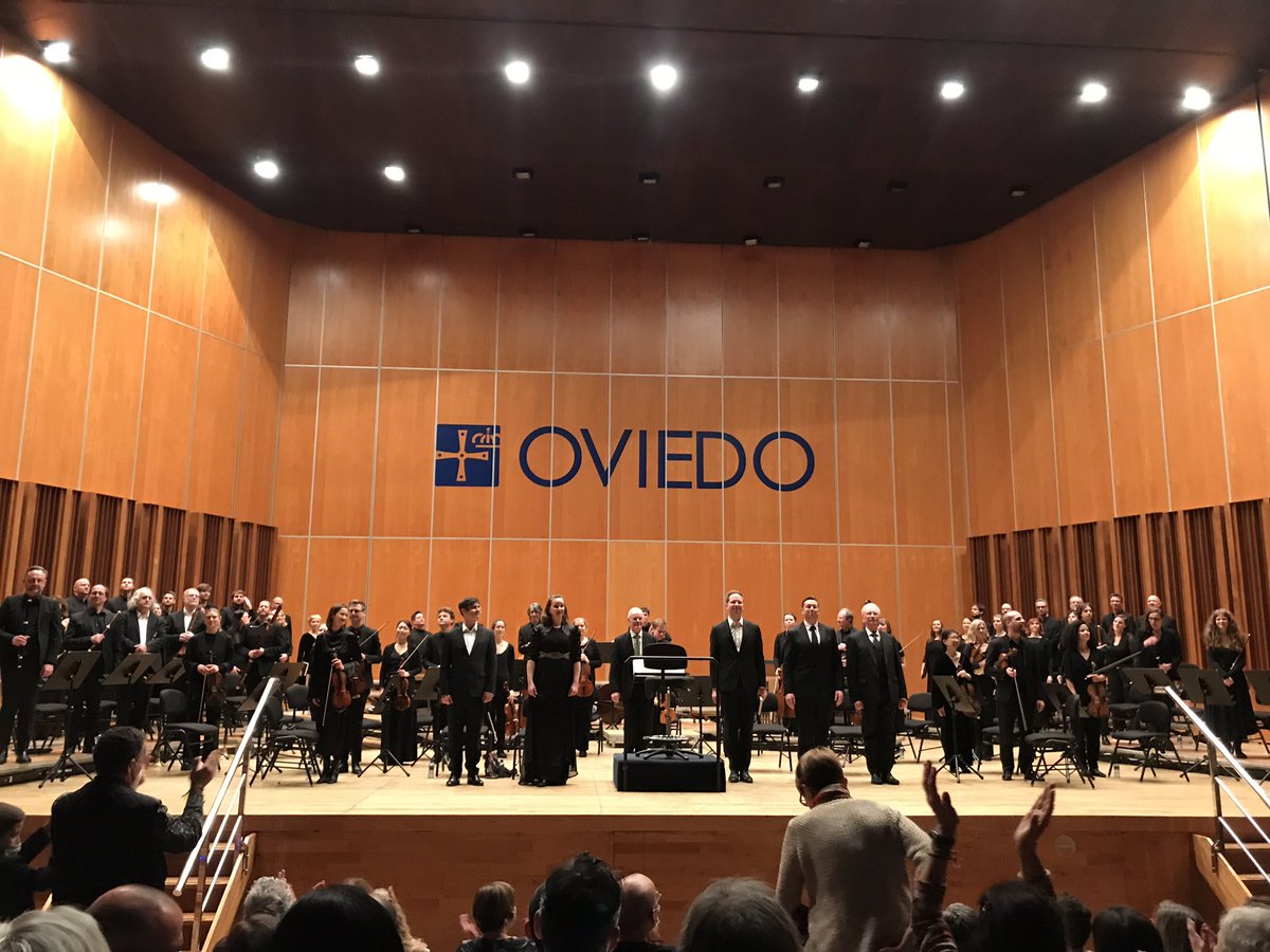 RamonSobrino1's tweet photo. Maravillosa #MatthäusPassion #PasiónsegúnSanMateo de #Bach en @AuditorioOVD
#MarcusCreed @ilGardellino #VocalConsortBerlin @thobbstenor @KlausMertens #MarcelPonseele #JandeWinne Peques @elleondeoroLDO
@aytoviedo @culturaoviedo @CosmeMarina
¡Bravo! 👏👏👏 https://t.co/9aRl2CdjgB