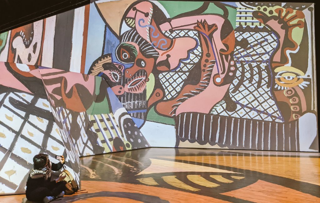 After all these years, finally checked out the inside of the armory for the Immersive Picasso exhibit 👂👁️ unsuccessful in attempts to talk our way into a tour of the basement.

"Each painting is a vial of my blood," Picasso🩸