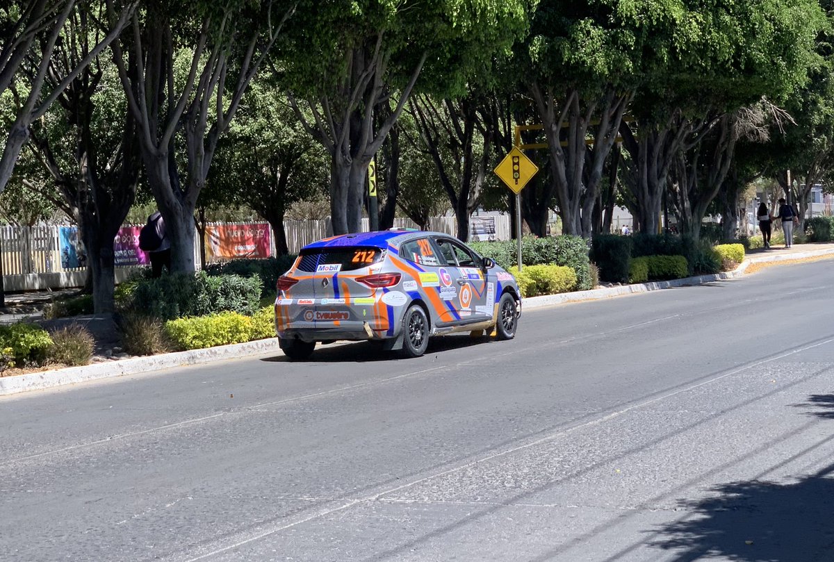 Mr8rocha's tweet photo. Me sumo al mame del RALLY https://t.co/MyVSbKyPH2