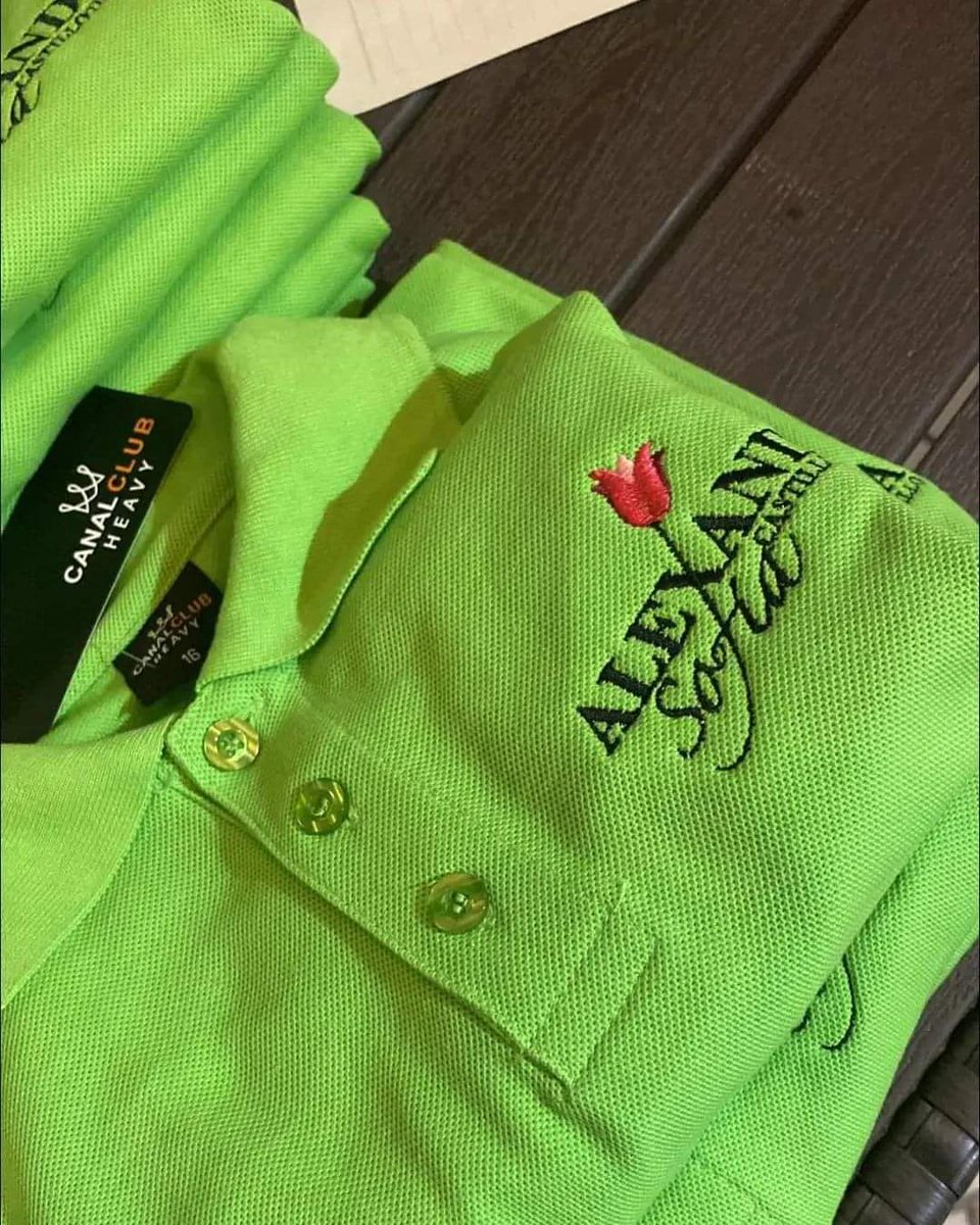 Desde hoy pueden adquirir los suéters de S.M Alexandra Sofía Castillo de Bello, reina de <a href="/CalleArribaLT/">Calle Arriba de Las Tablas</a> 2023.

Valor: B/. 12.00

Pedidos al 65503824 y 61789163

#carnavaldelastablas 
#CalleArriba
#Alucinante
#La68
#DestinoQueLasAtormenta
#Tulipán68