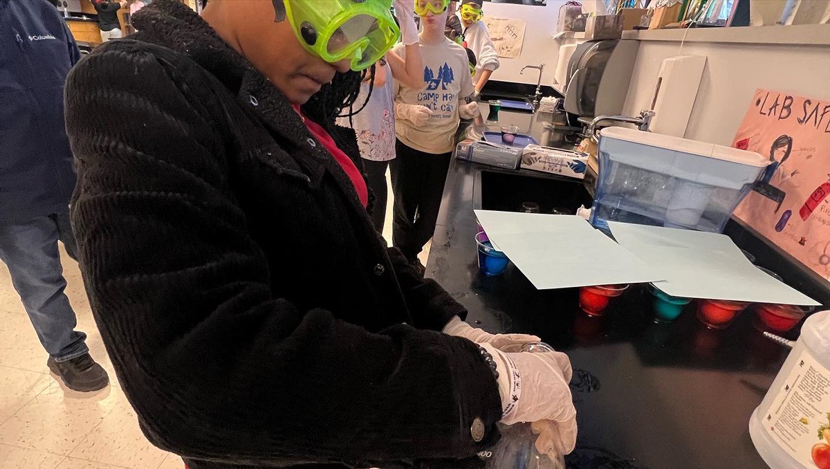 TheMrHud's tweet photo. Need to catch up on my twittering! Here’s a lab day from last week! https://t.co/Rrm24jiZTG
