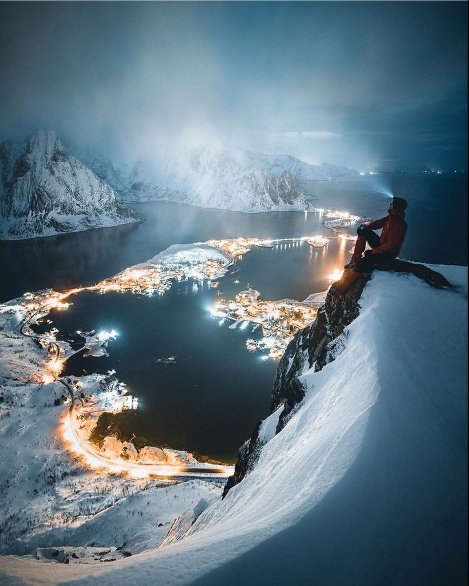 C'est ce soir cette #photo du bout du monde signée Manuel Dietrich qui accompagne mes voeux de bonne #nuit à venir. A demain ;-)