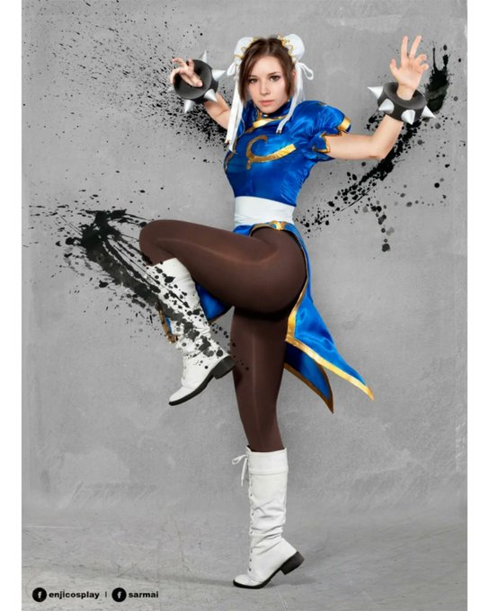 Choose your fighter!  Who suits me better? 🤪 In the past I did Sakura and Chun Li and I'm currently working<a href="/tag/residentevil"class="tags"><span>#residentevil</span></a><a href="/tag/adawong"class="tags"><span>#adawong</span></a>
