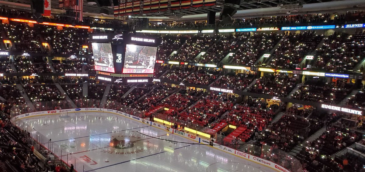 Frankie_V_'s tweet photo. Detroit vs Sens #djprosper #melnyk https://t.co/itvZB5WzJJ