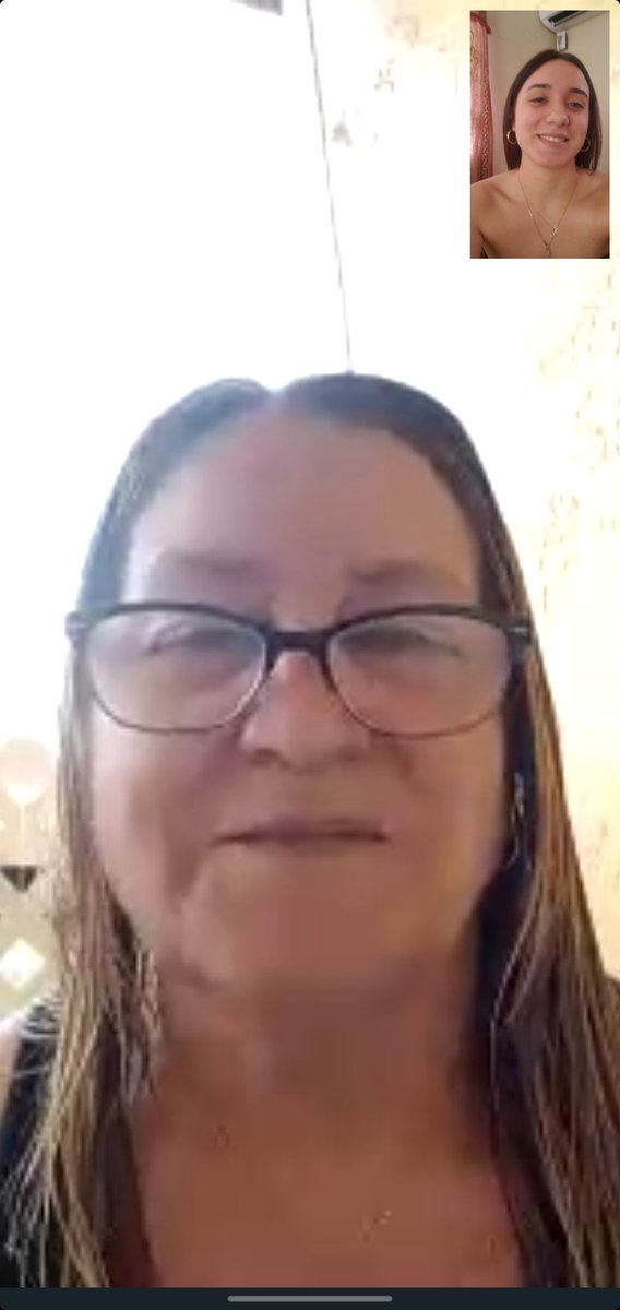 Mari89103's tweet photo. Four years apart, it is unfair to have to see my mother through a screen. When will the consular services in Cuba? Please do something for legal immigration.
@SecBlinken 
#ConsularServiceInCuba 
#RestartIVProcessing 
#InterviewsInHavana https://t.co/tZOIwZnLkY