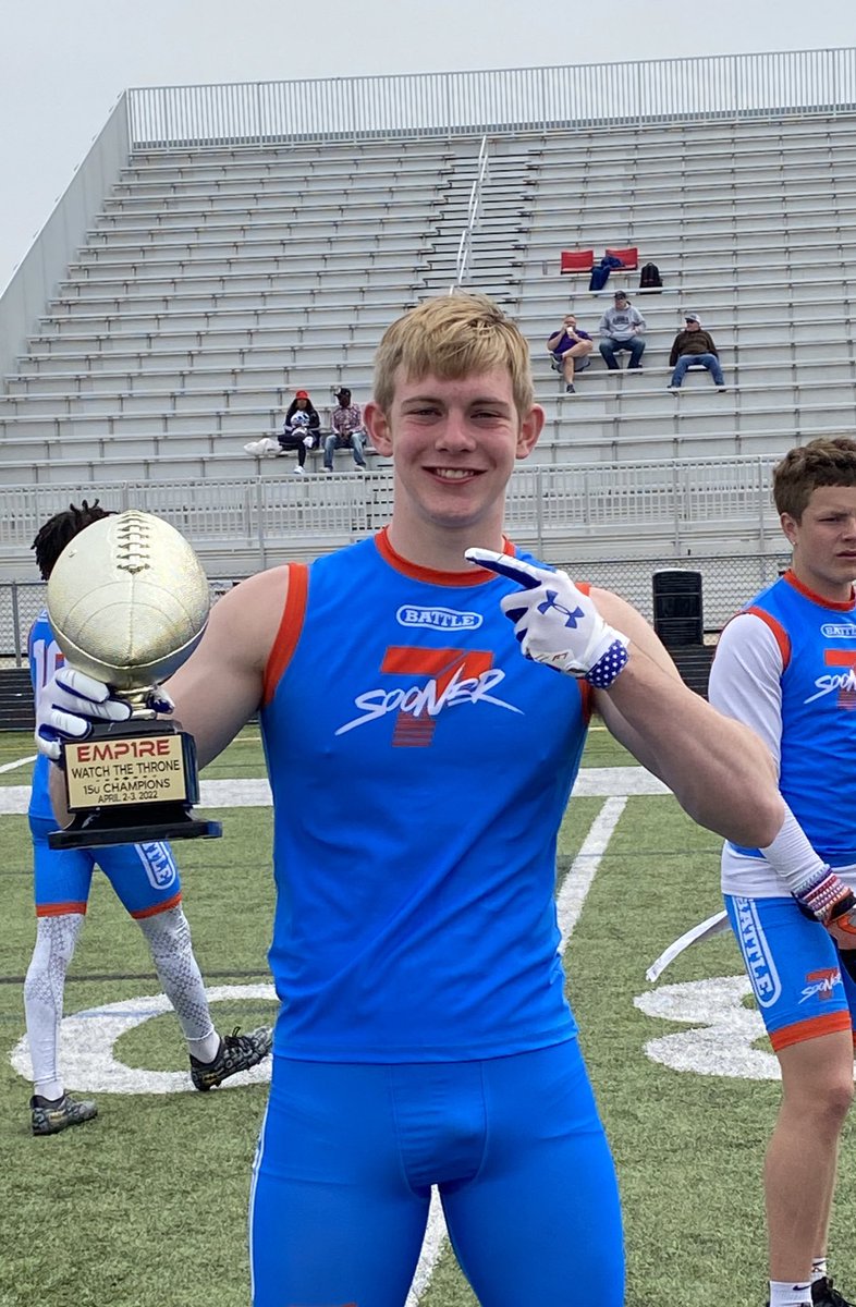 JonahSpieker's tweet photo. Had a great time winning my first 7on7 tournament with @Sooner7v7. Thank you @derekrasmussen for the opportunity. Blessed to be a part of this team. https://t.co/W7ojGhJW34