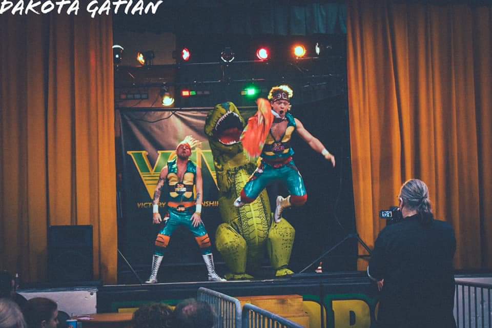 RadBoyz2's tweet photo. 🤙🏼AlwayZ ready to party!!🤙🏼

#radboyz #rad #tagteamwrestling #bang #wrestling #VCW #radboyz4life #indywrestling #indahousetour #areyoureadytoparty #kowabunga #totallytubular #bookmoretagmatches #tagteamwrestling4life https://t.co/ZVHfVzW0p3