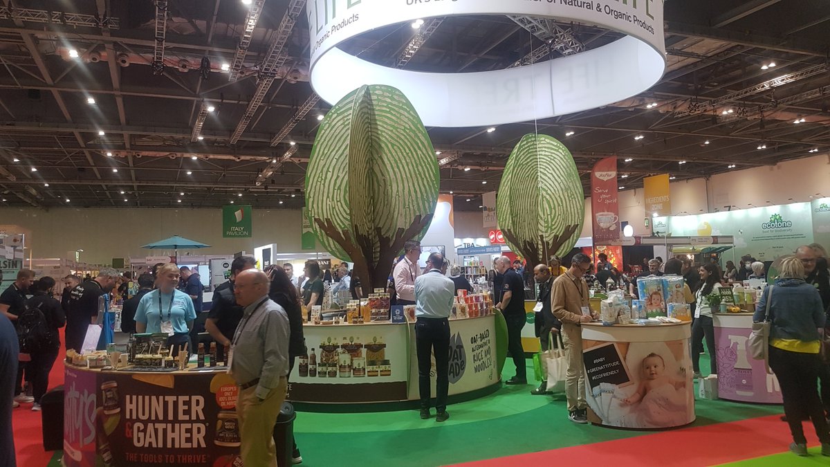 AgriculturaUK's tweet photo. 🔔#SaneSunday
Spanish participation in @NatProductsShow 🇪🇸🌱
We encourage you to visit them🤩🙌🙏 https://t.co/xBlDFeGQJb