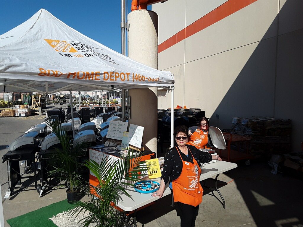 Catherine and Lauren are beaming as bright as the sun!  Your kitchen could be beaming on short order as well!  Kitchen Makeover is a really great way to renovate your kitchen look in minimal time!  <a href="/JOakleyTHD/">Jess Oakley</a> <a href="/JohnnyTBush/">john</a>