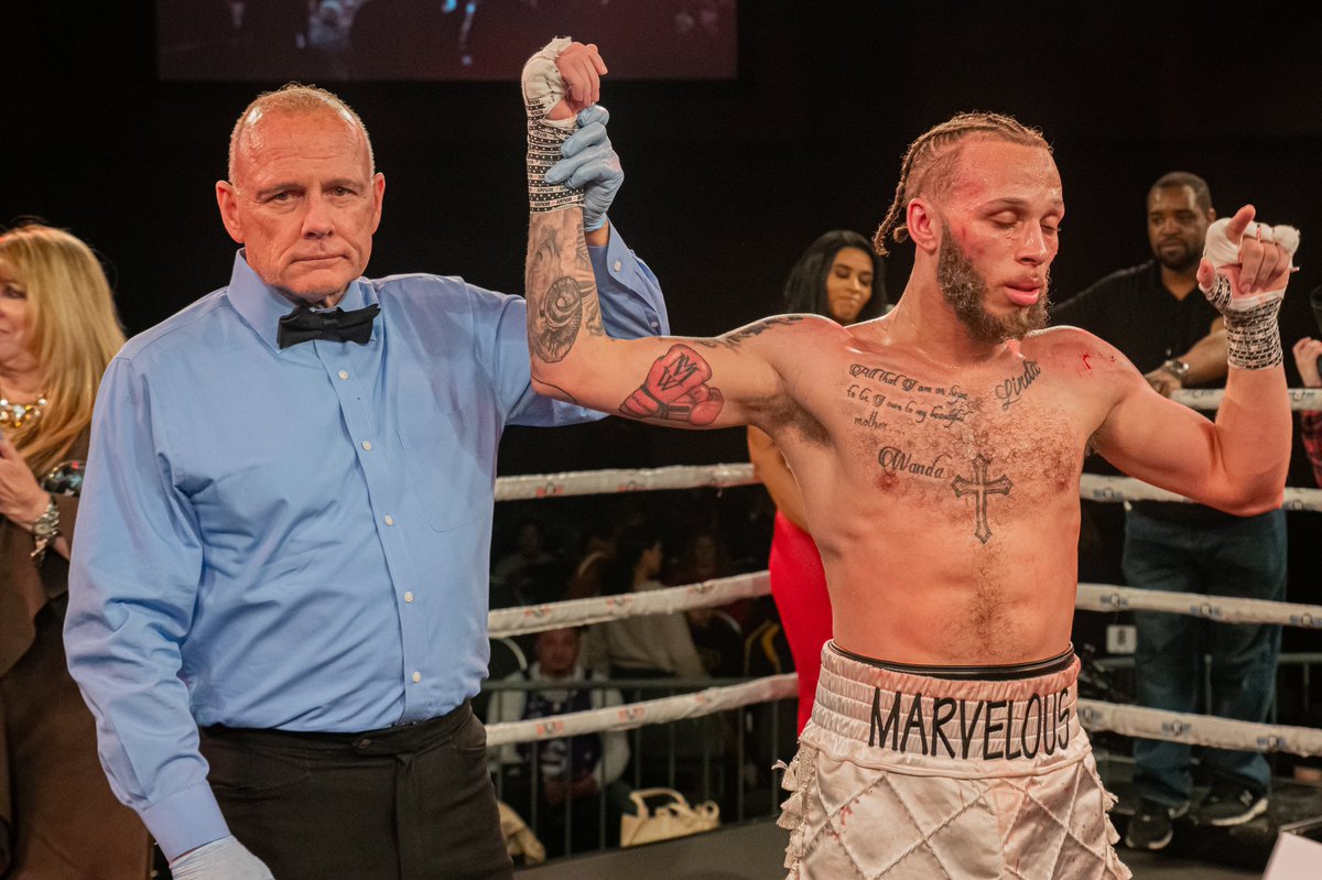 JBurchfieldJr's tweet photo. Props to these Fighters who put on a show last night in Hartford!
#FightersFight #hartfordct
#cesboxing #DiBella🥊🥊 https://t.co/hg8ncFdmGl