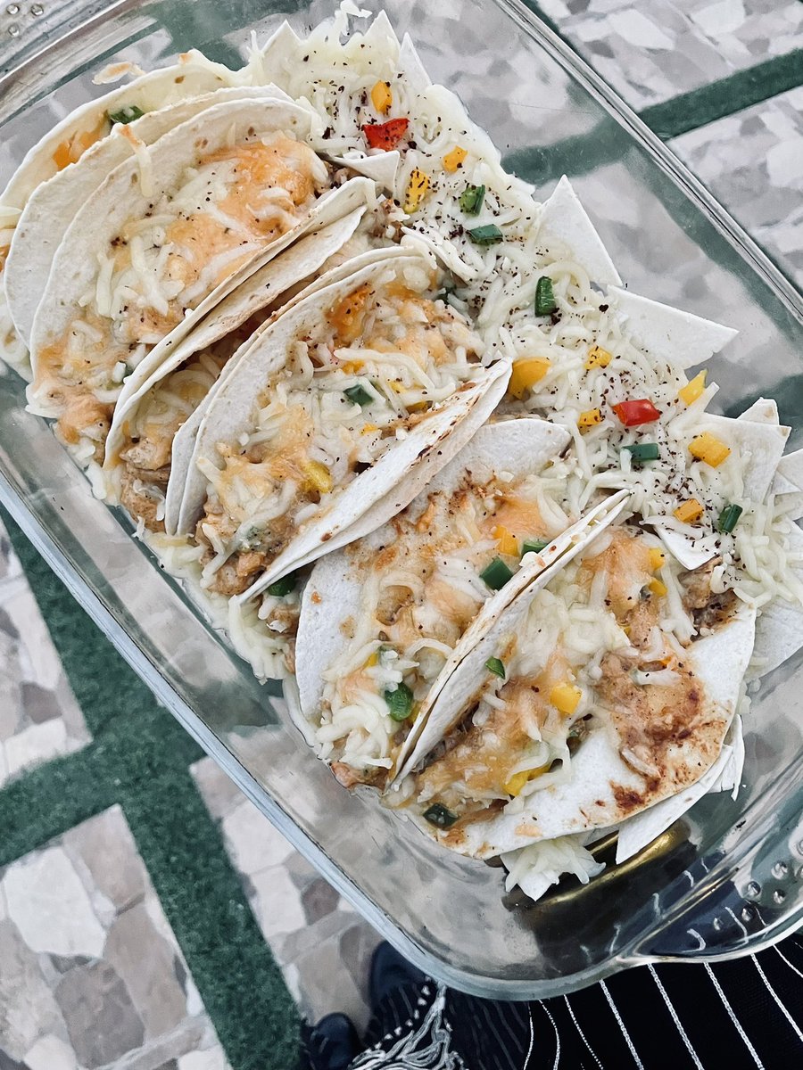 danalhai's tweet photo. Taco Tuesday 🌮🍤 https://t.co/OVFdvmGbyT