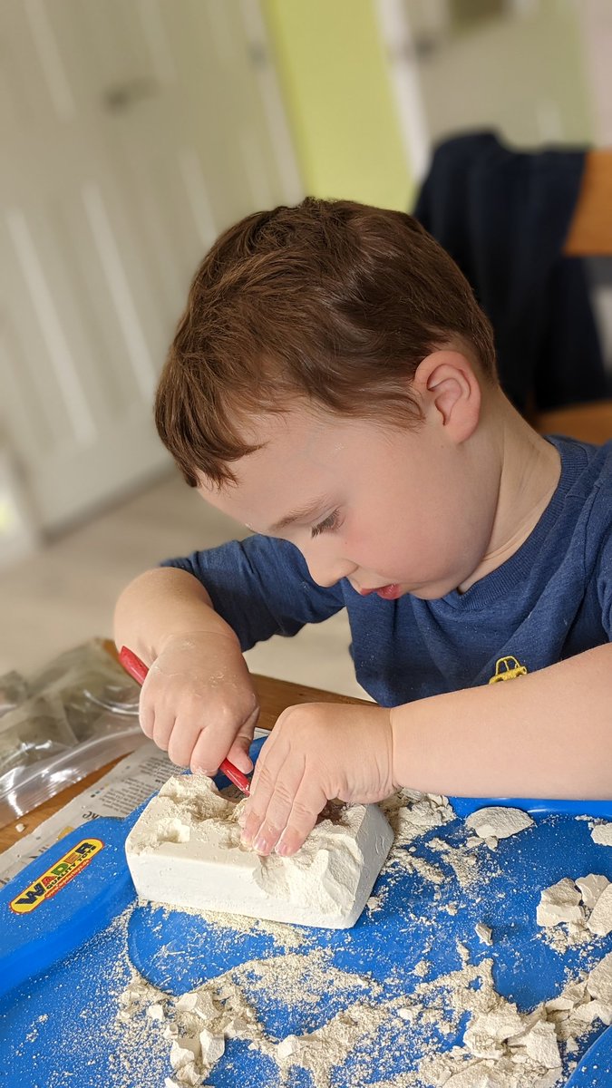BerriWright's tweet photo. @TranbyReception #alphabetweekend
E is for being excited to see our friends, experimenting with magnets and excavating extinct dinosaurs. Mummy tried E for early night but that was not exactly what J had in mind. https://t.co/jvoKsauJ74