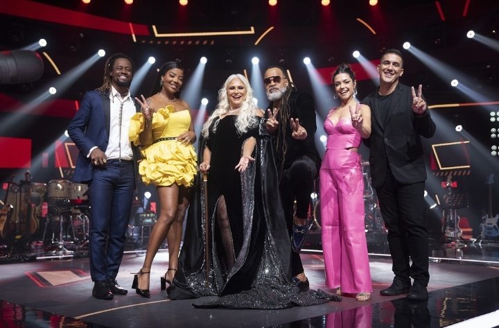LeilajaquelineR's tweet photo. Lindos de Mas #Teamvoice 🇧🇷
@Ludmilla https://t.co/xXODvxt50P