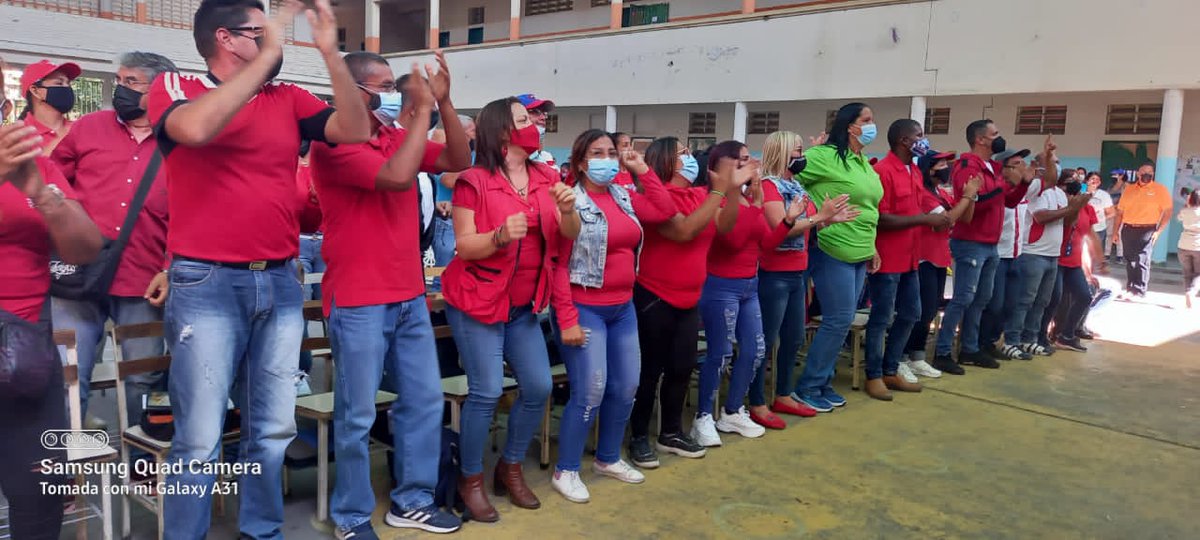 Fundabit_'s tweet photo. #Enfotos 📷| Nuestro valioso equipo de @FundabitAragua dice presente durante el V Congreso del PSUV y IV de Congreso de la Jpsuv "Capitulo Educación"
#SomosFundabit
#TalentoDeCorazonInfantil2022 https://t.co/ea0VfrVj1M