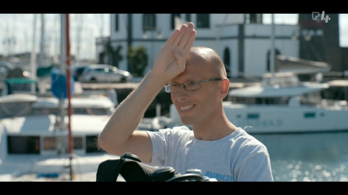 #DeMol 
Niemand:
Xavier van Spring wanneer hij een vrouw ziet: