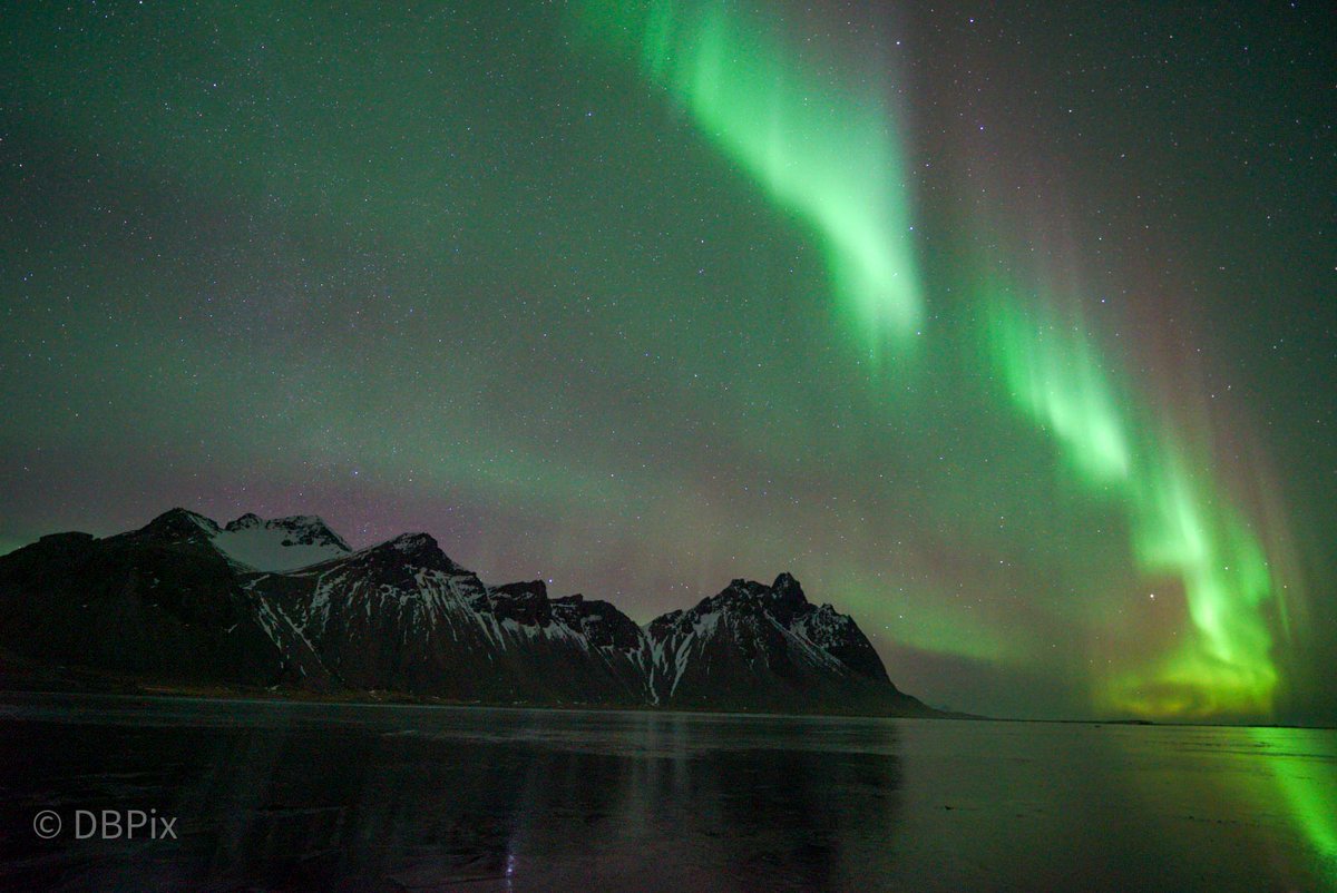 A few snaps taken on our recent trip to #iceland. Awesome #roadTrip to Eastern Iceland.
#spaceweather <a href="/TamithaSkov/">Dr. Tamitha Skov</a> #auroraborealis #northernlightsphotography #NorthernLights <a href="/StormHourMedia/">#StormHourMedia</a> #vacation #reflections