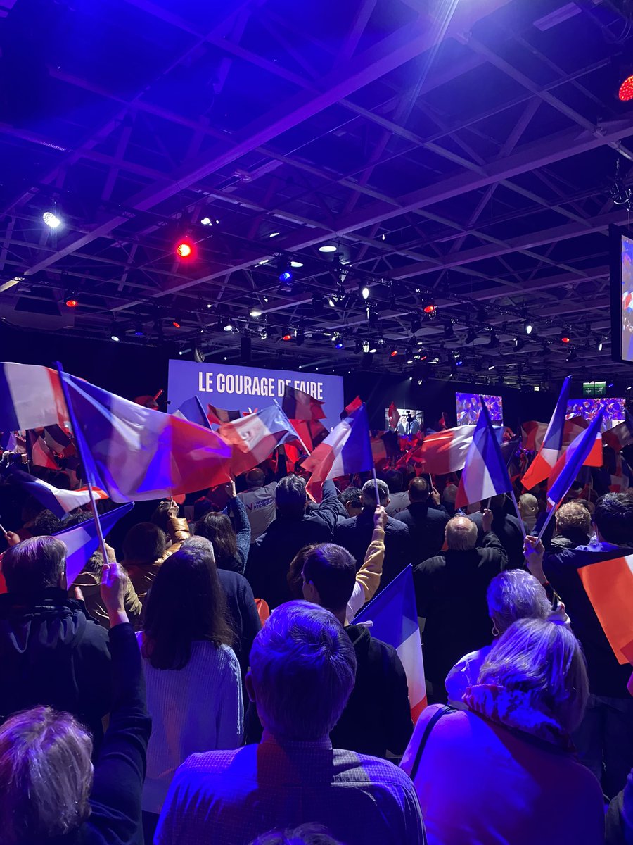 BriantFelix's tweet photo. 30% des électeurs qui vont voter au premier tour de la présidentielle ne savent pour qui ils vont voter.

Rien n’est joué ; on ne lâche rien ! 

#Pecresse2022 

@vpecresse @lesRepublicains @jeunesreps29 @pecresse29 @jeunesreps https://t.co/hQNwPifJp5