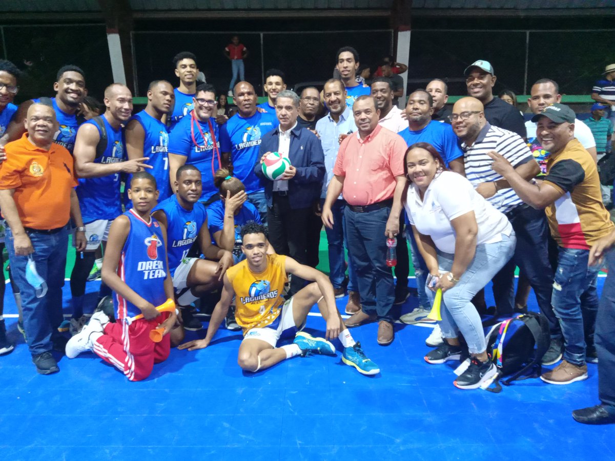 eltimacle's tweet photo. Cabral Campeón de Voleibol

En el día de hoy Cabral  se coronó Campeón en el Torneo Nacional de Voleibol.

Con esta promesa el municipio de Cabral pasa a la historia del deporte de la Malla y el Balón. https://t.co/rnls275Kse