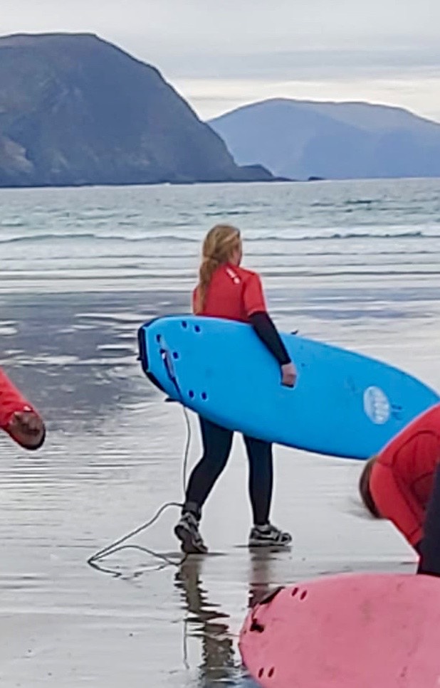 From #Sligo to #Achill: fantastic couple of days <a href="/achilloutdoor/">Achill Outdoor Education and Training Centre</a> 
Big thanks to Al, Celia and Hugh! 

#WildAtlanticWay #2minutebeachclean 💙
