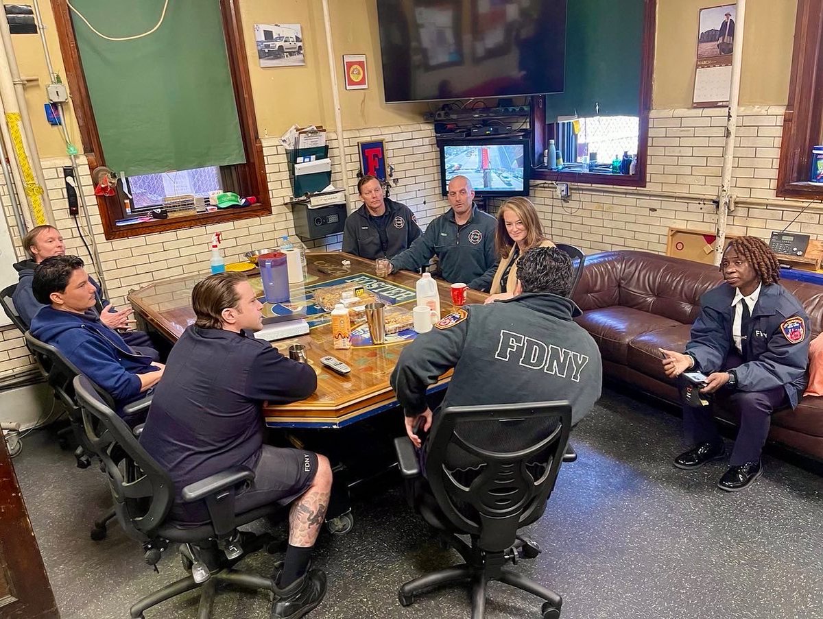 FDNY's tweet photo. Acting Fire Commissioner Laura Kavanagh visited #Squad1, #Engine255, #Ladder157, #Engine250 and #Station38 to discuss their recent response to a 3-alarm fire on East 9th Street in Brooklyn. https://t.co/aKPQHHrVXo